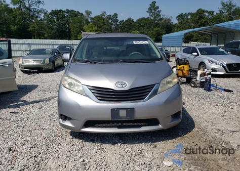 2012 Toyota Sienna Le from USA, damaged, VIN 5TDKK3DC7CS234131
